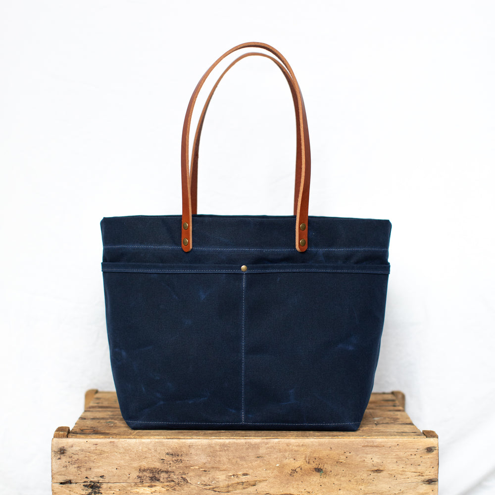 Mountain Laurel Tote - Navy